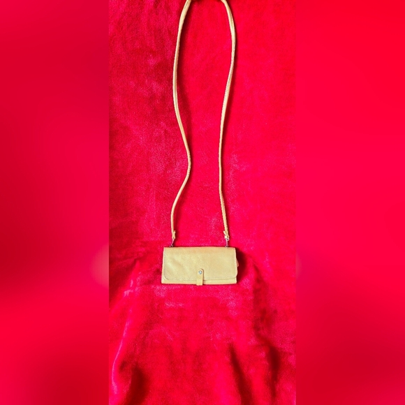 Fossil Light Tan Leather Tri-fold Wallet Crossbody Bag - Picture 4 of 9